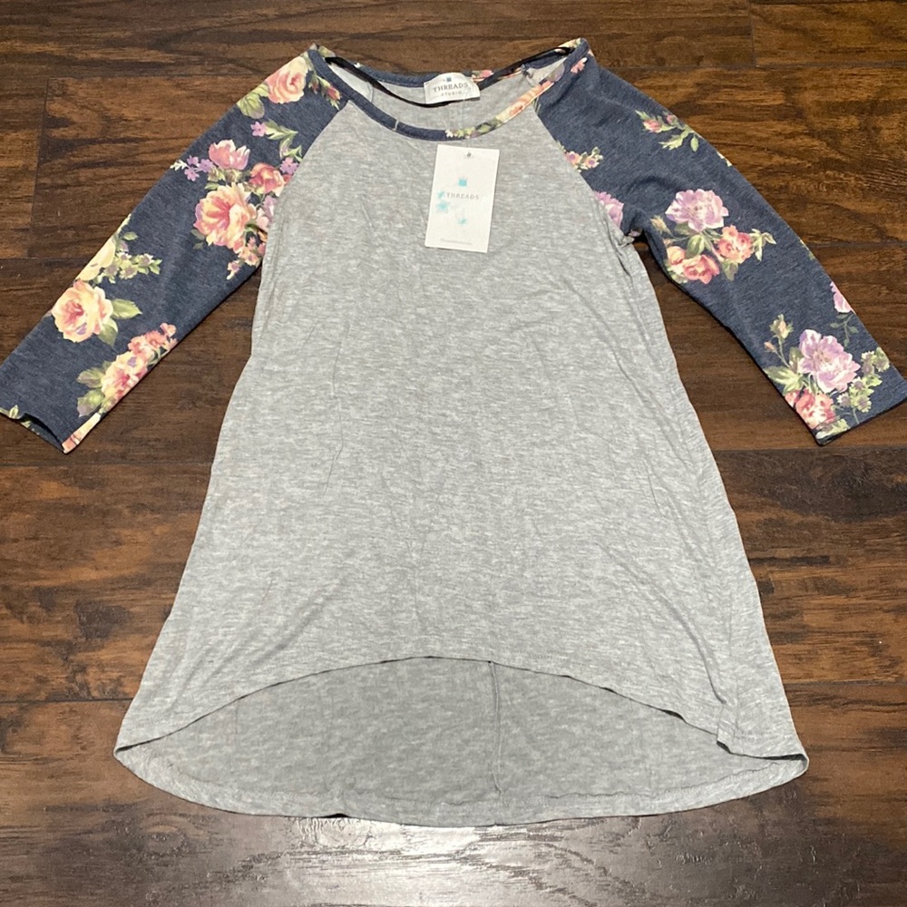 NWT Threads Studio top